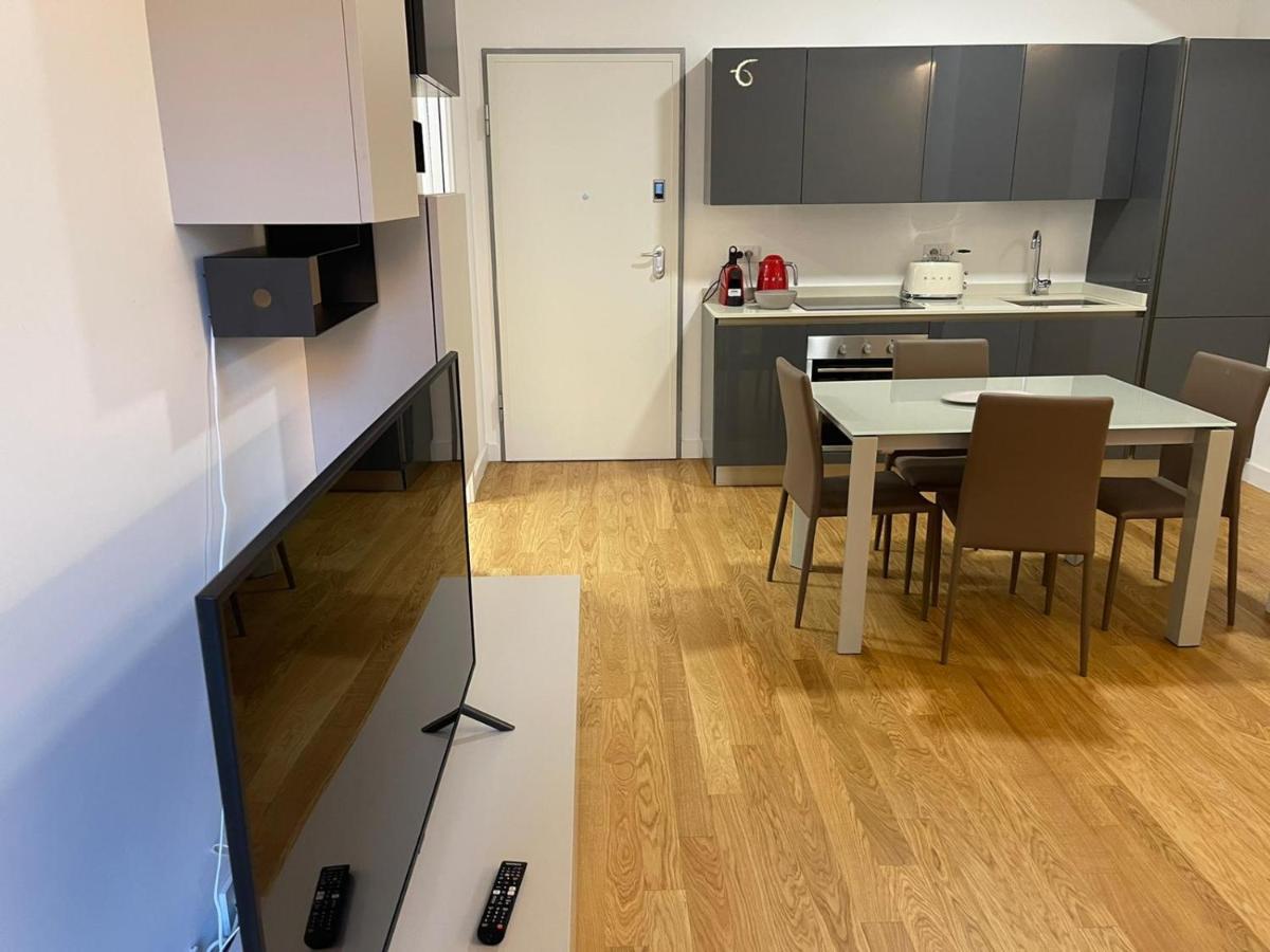 Number House - Number 20 Apartment Milan Luaran gambar